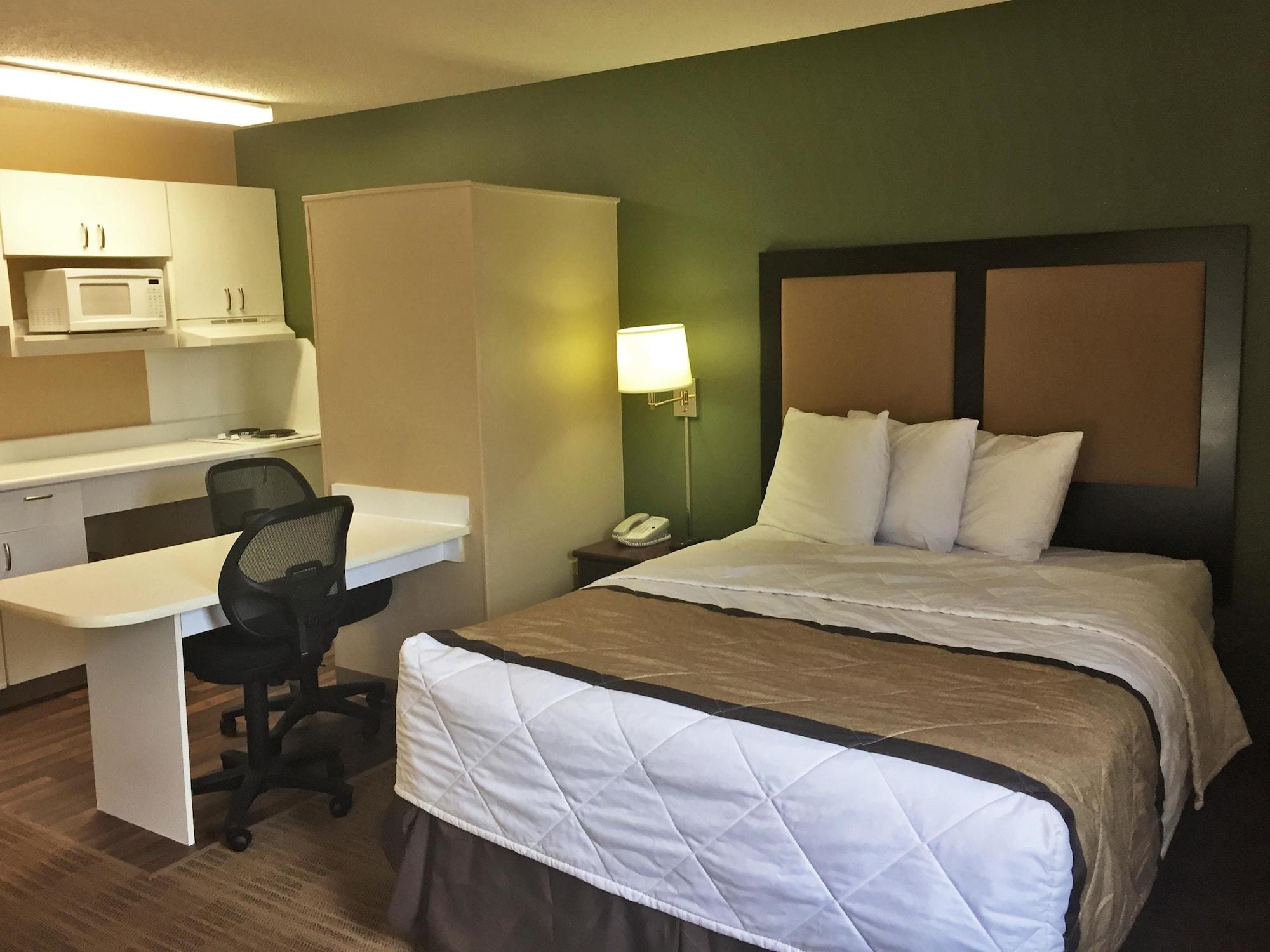 Extended Stay America Suites - Detroit - Madison Heights Bagian luar foto