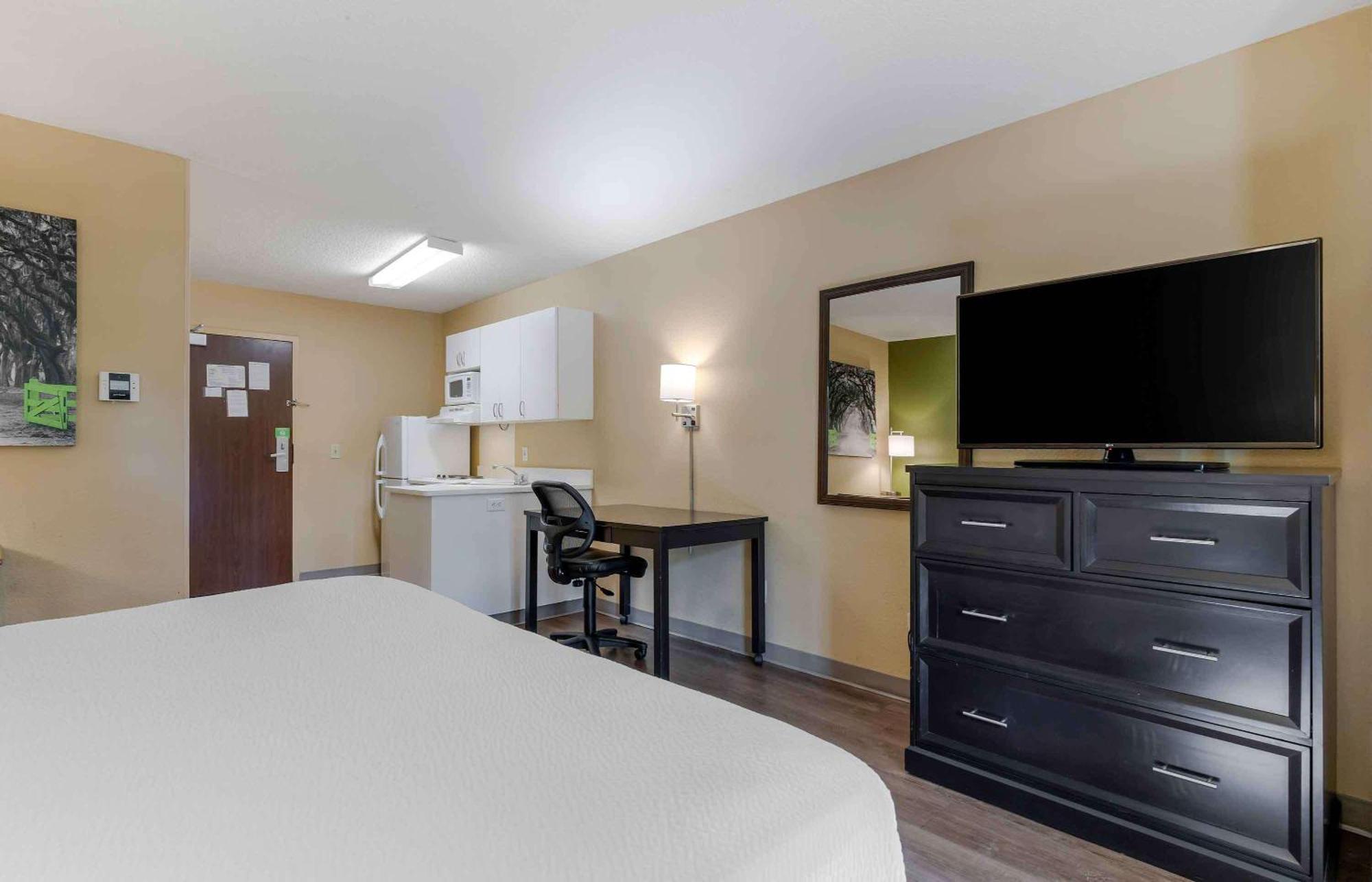 Extended Stay America Suites - Detroit - Madison Heights Bagian luar foto