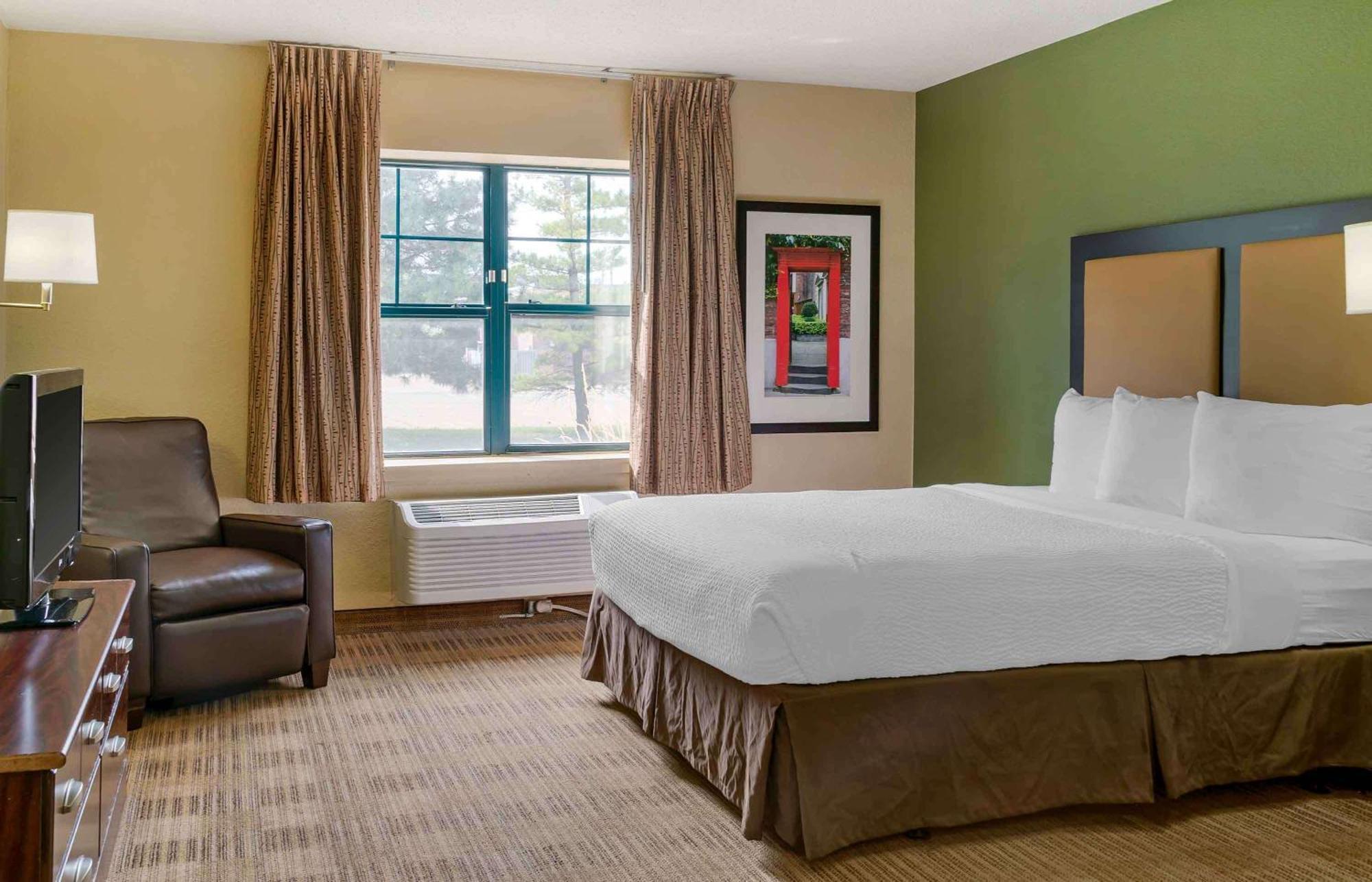 Extended Stay America Suites - Detroit - Madison Heights Bagian luar foto