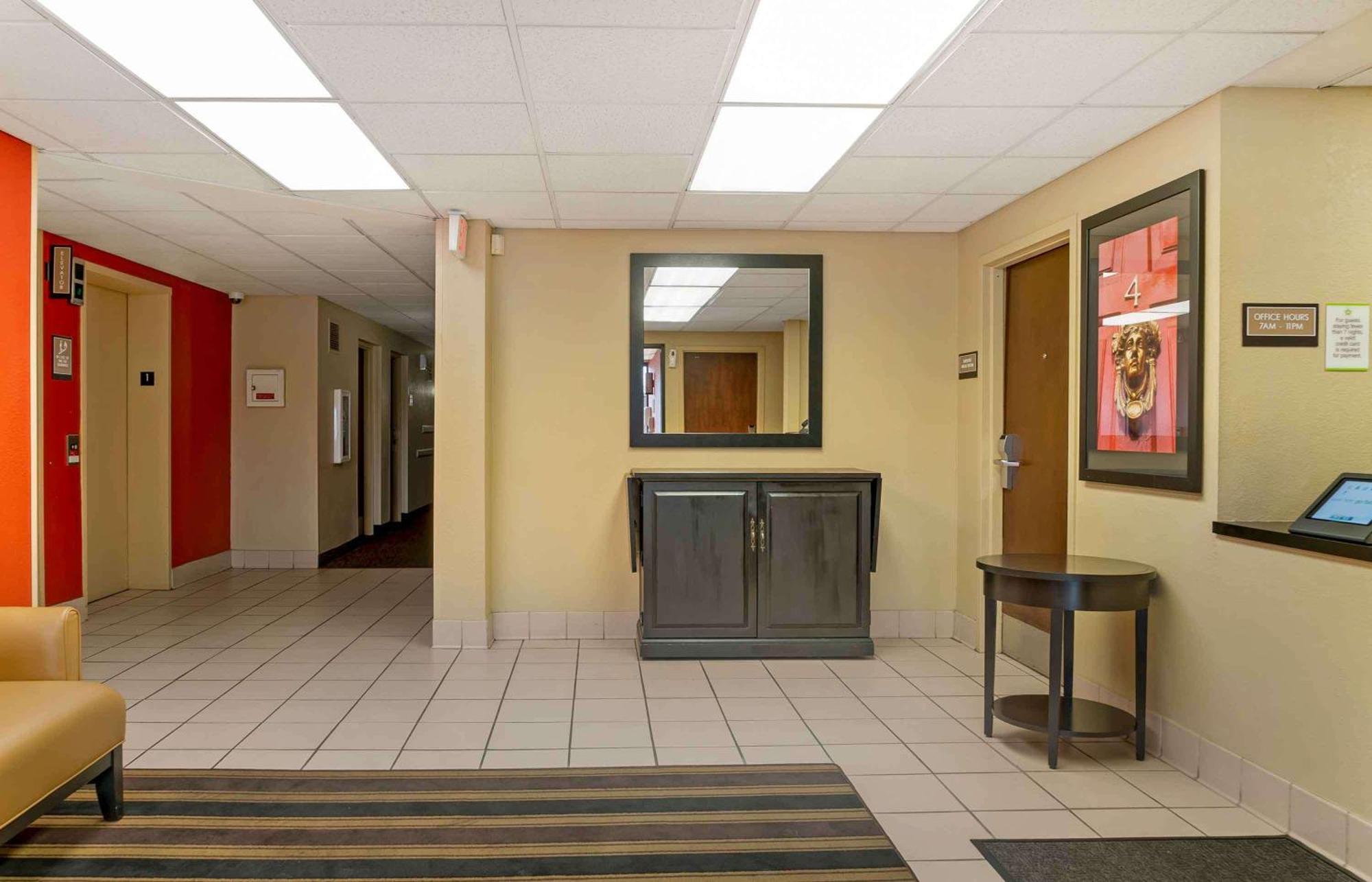 Extended Stay America Suites - Detroit - Madison Heights Bagian luar foto
