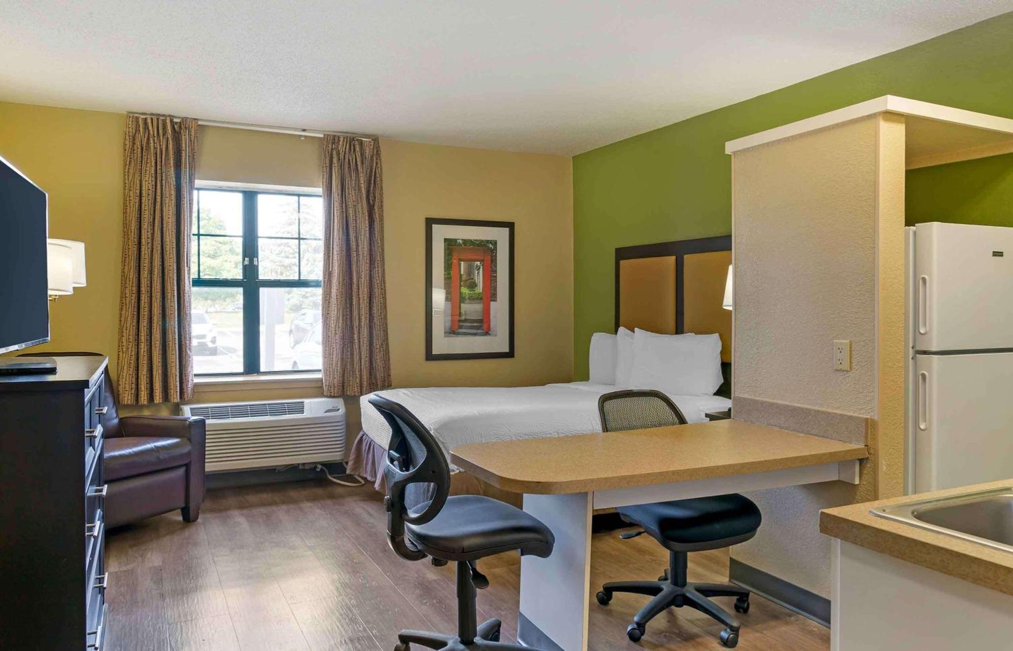 Extended Stay America Suites - Detroit - Madison Heights Bagian luar foto