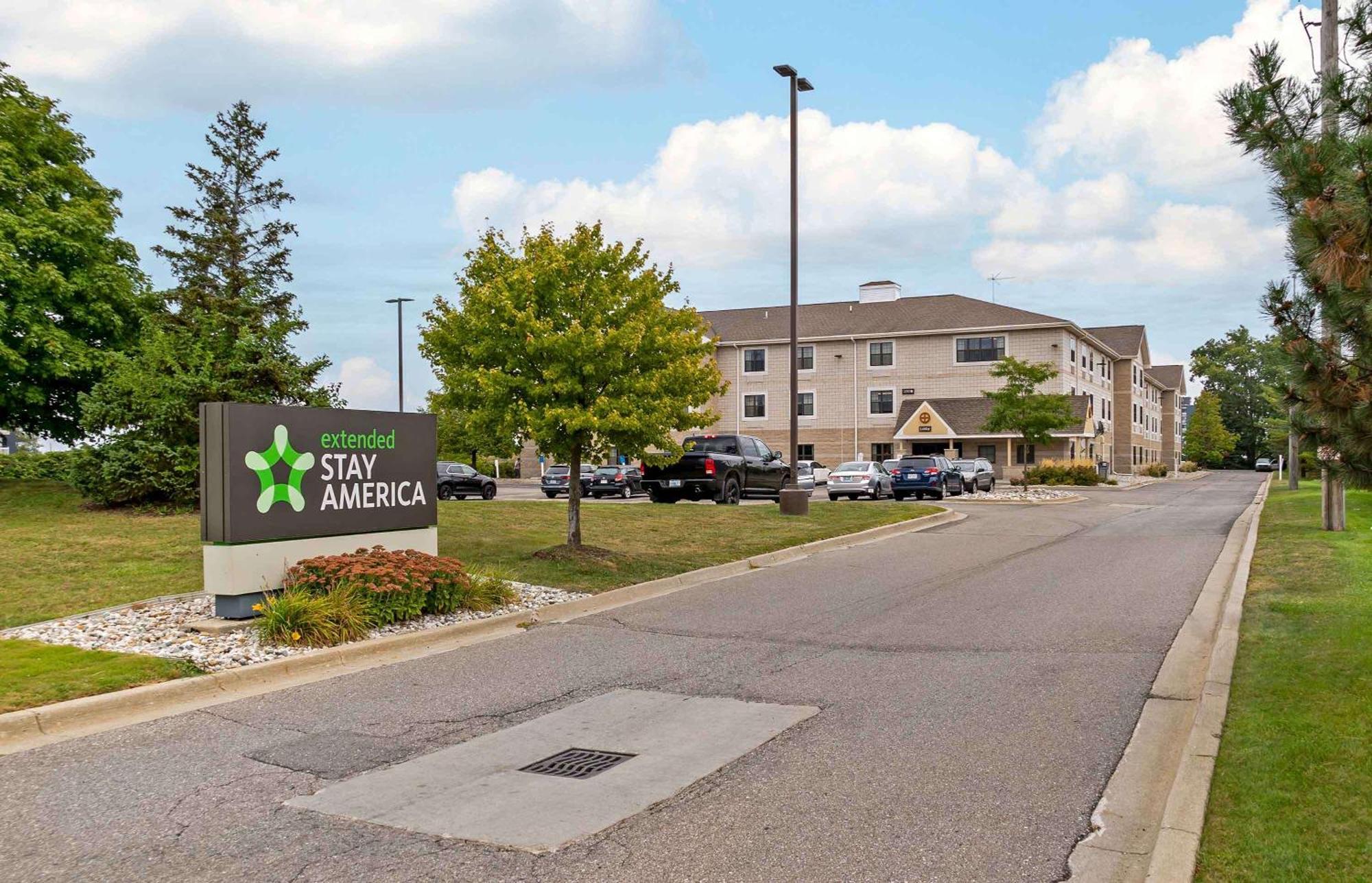 Extended Stay America Suites - Detroit - Madison Heights Bagian luar foto